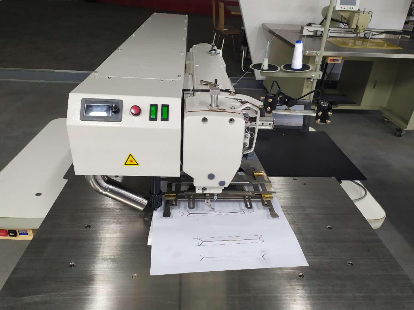 Automatic Laser Open Clothes   - огляд і ціна Industrial Laser Fabric Cutting Machine
