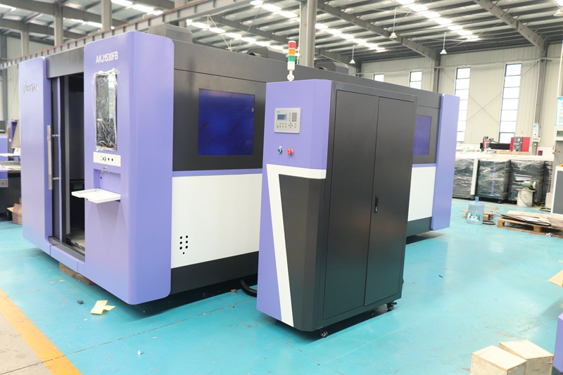 Industrial 4kw Metal Enclosed  - огляд і ціна Industrial Laser Table